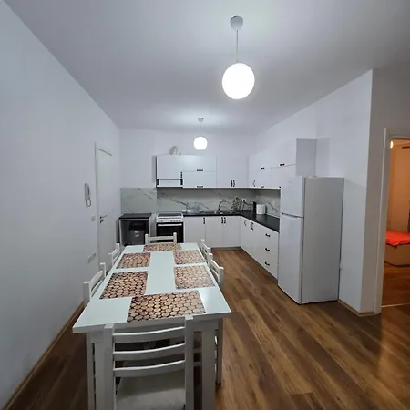 Prestige Apartament Appartement Tirana